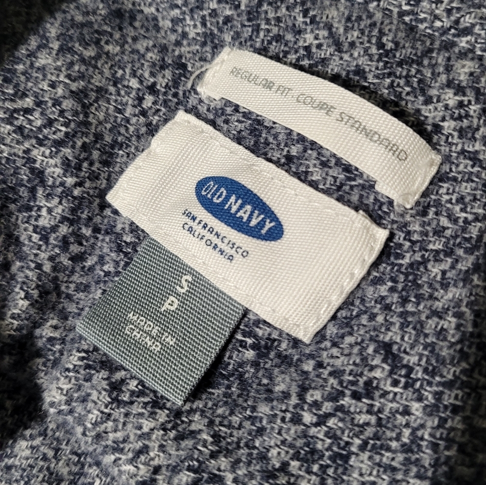 Button Up - Picture 6 of 6
